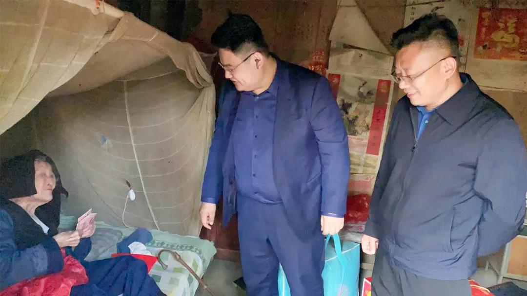 夕阳无限好,敬老情更浓——东岳机械走访百岁老人 夕阳无限好,敬老情更浓——东岳机械走访百岁老人